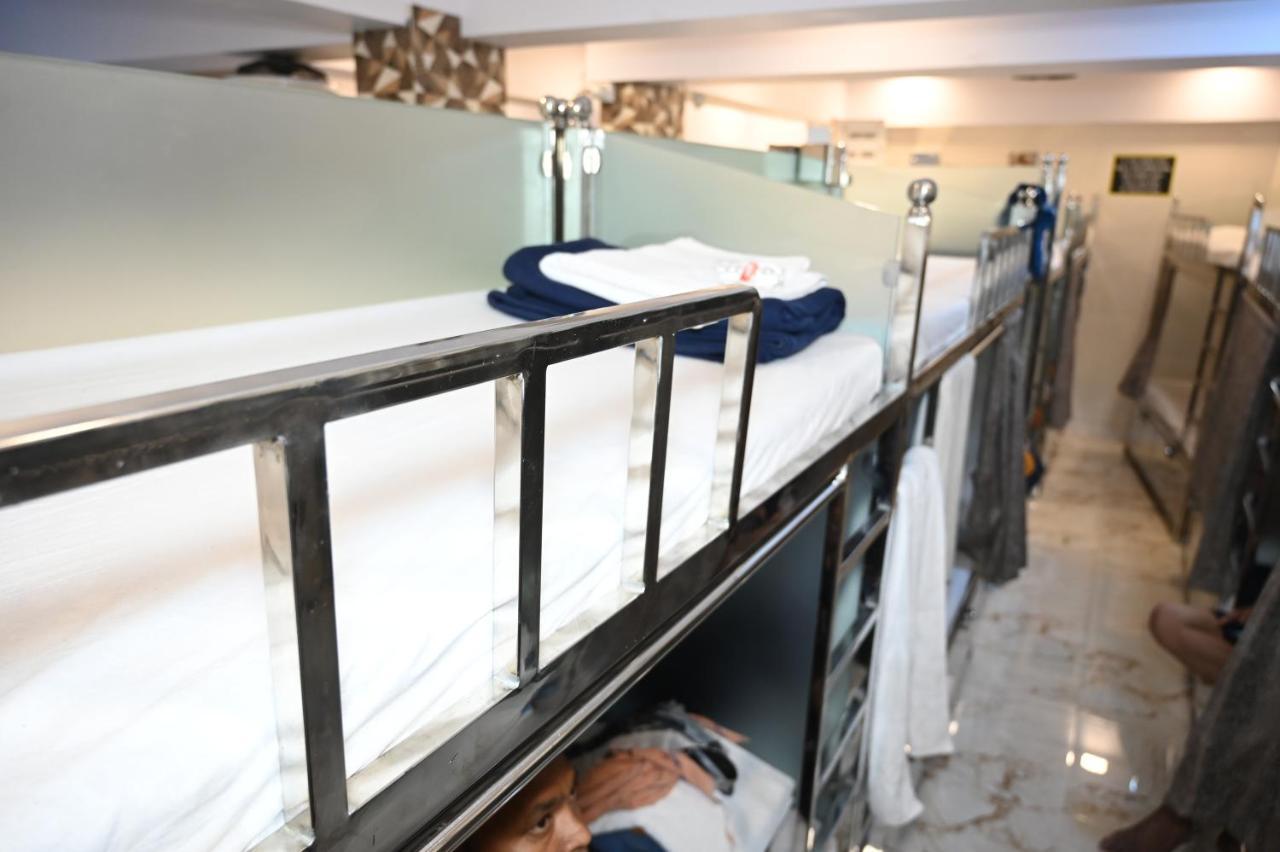 Sagar Dormitory Andheri - Nearest To Andheri Railway Station West Мумбаи Экстерьер фото
